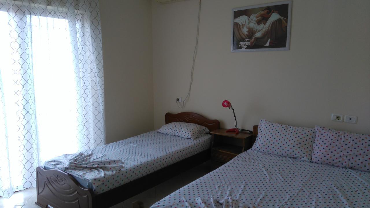 Jonny Guesthouse Ксамил Экстерьер фото