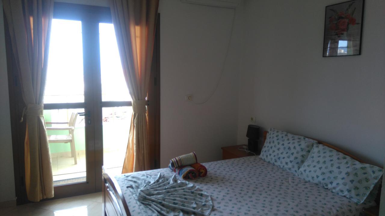 Jonny Guesthouse Ксамил Экстерьер фото