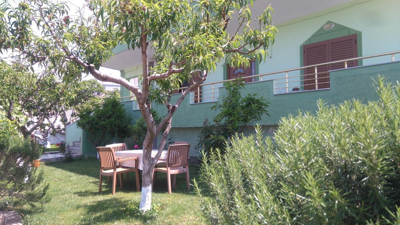 Jonny Guesthouse Ксамил Экстерьер фото