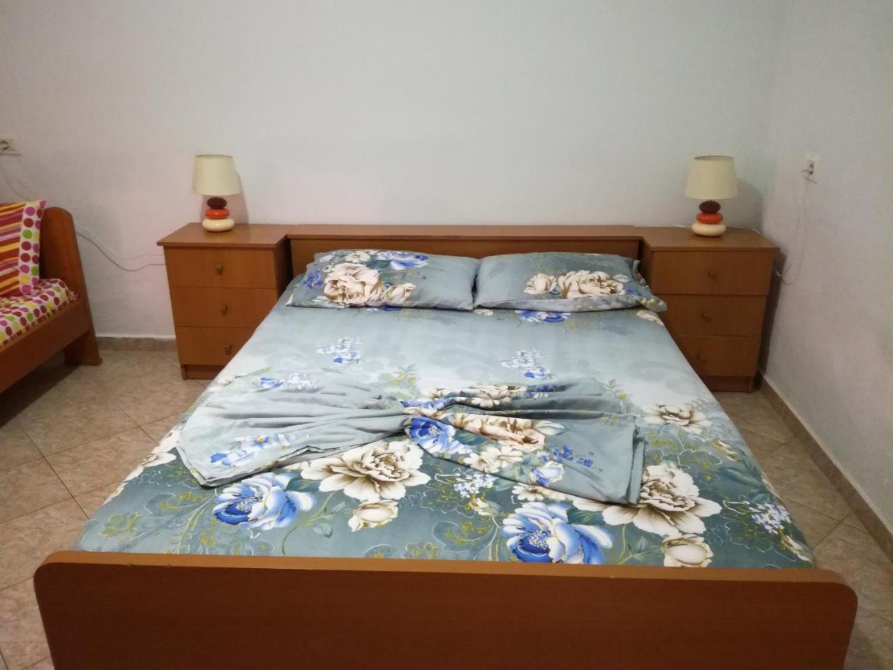 Jonny Guesthouse Ксамил Экстерьер фото