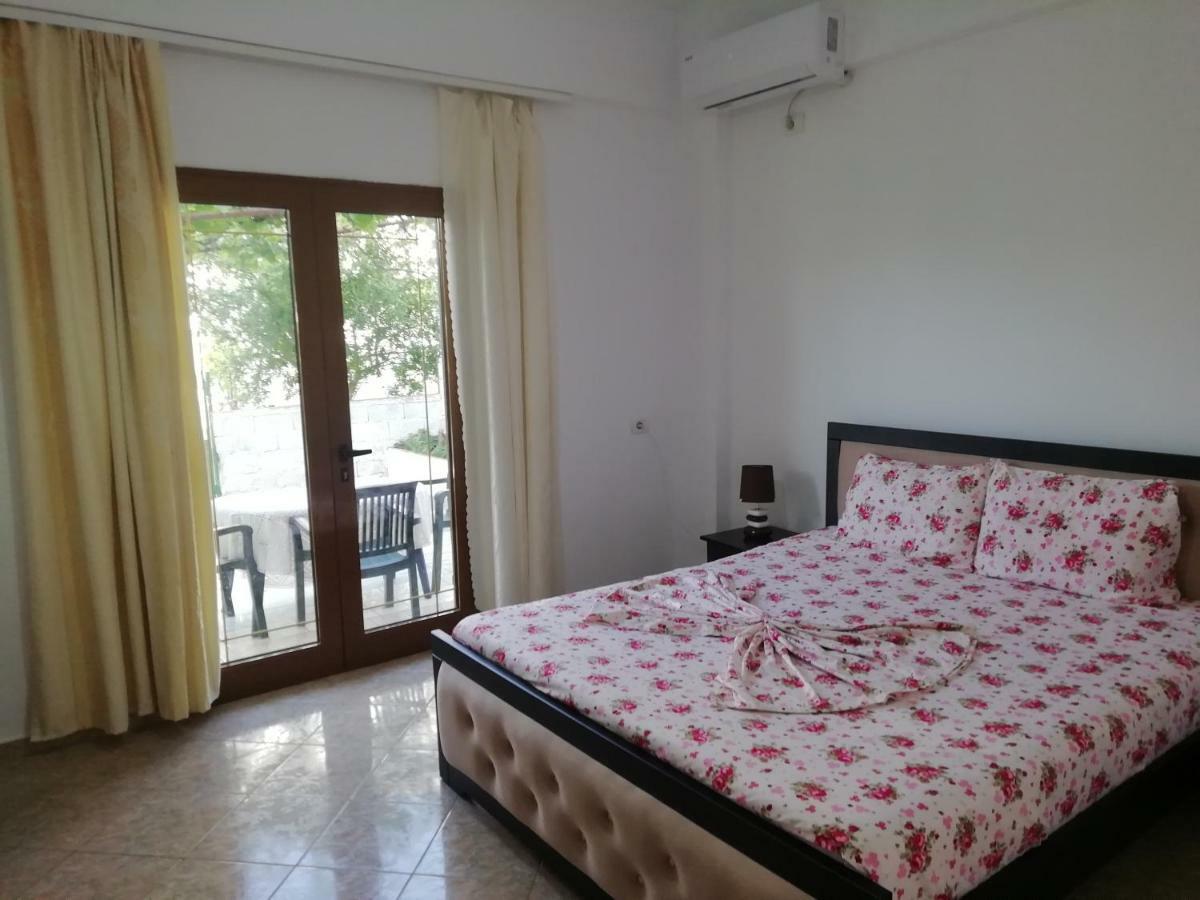 Jonny Guesthouse Ксамил Экстерьер фото
