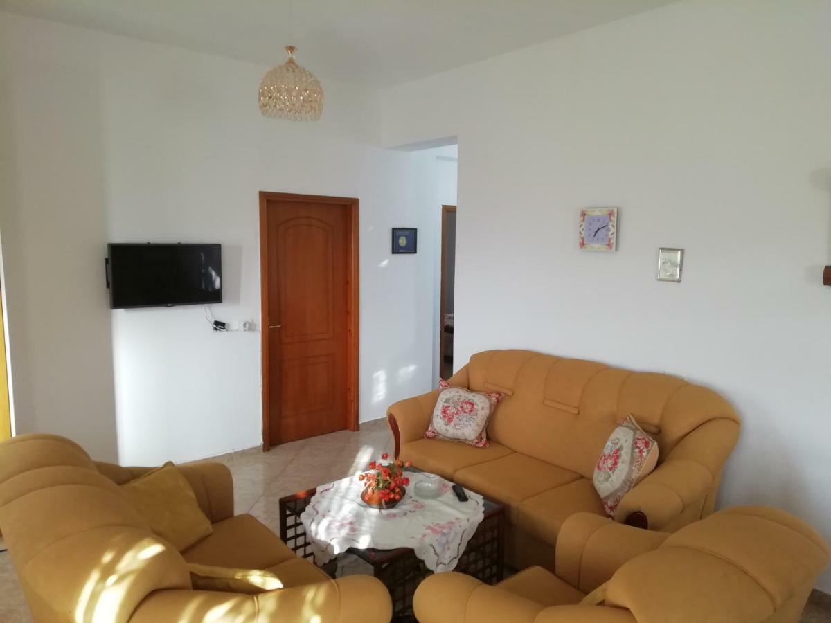 Jonny Guesthouse Ксамил Экстерьер фото