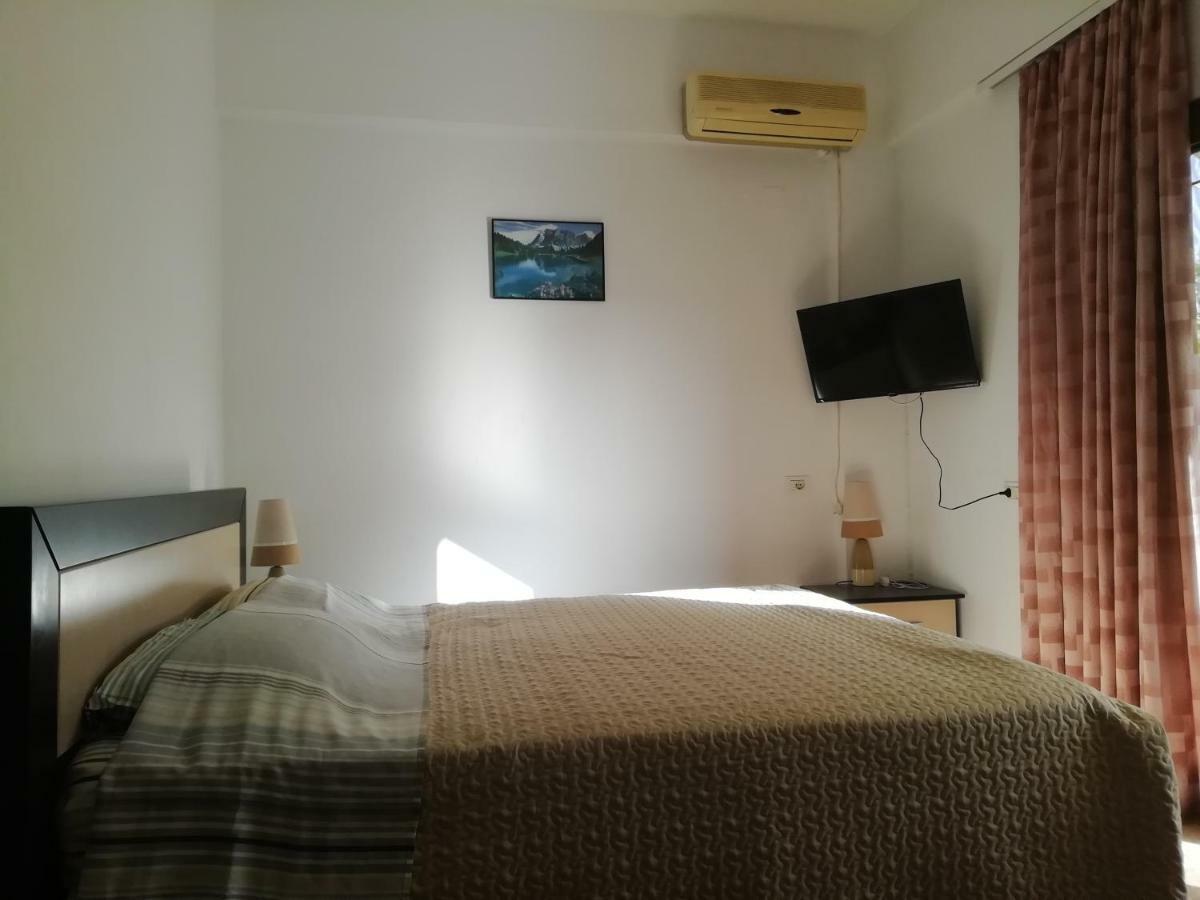 Jonny Guesthouse Ксамил Экстерьер фото