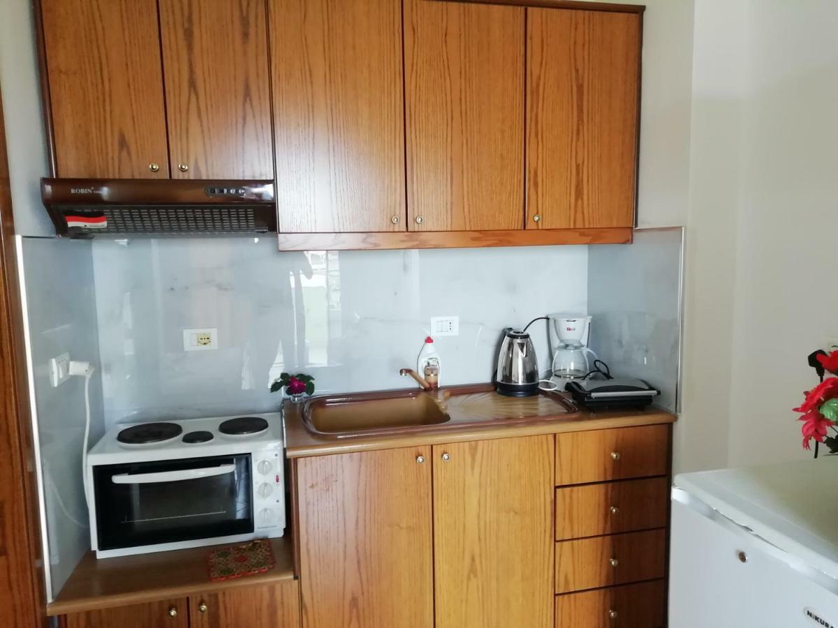 Jonny Guesthouse Ксамил Экстерьер фото