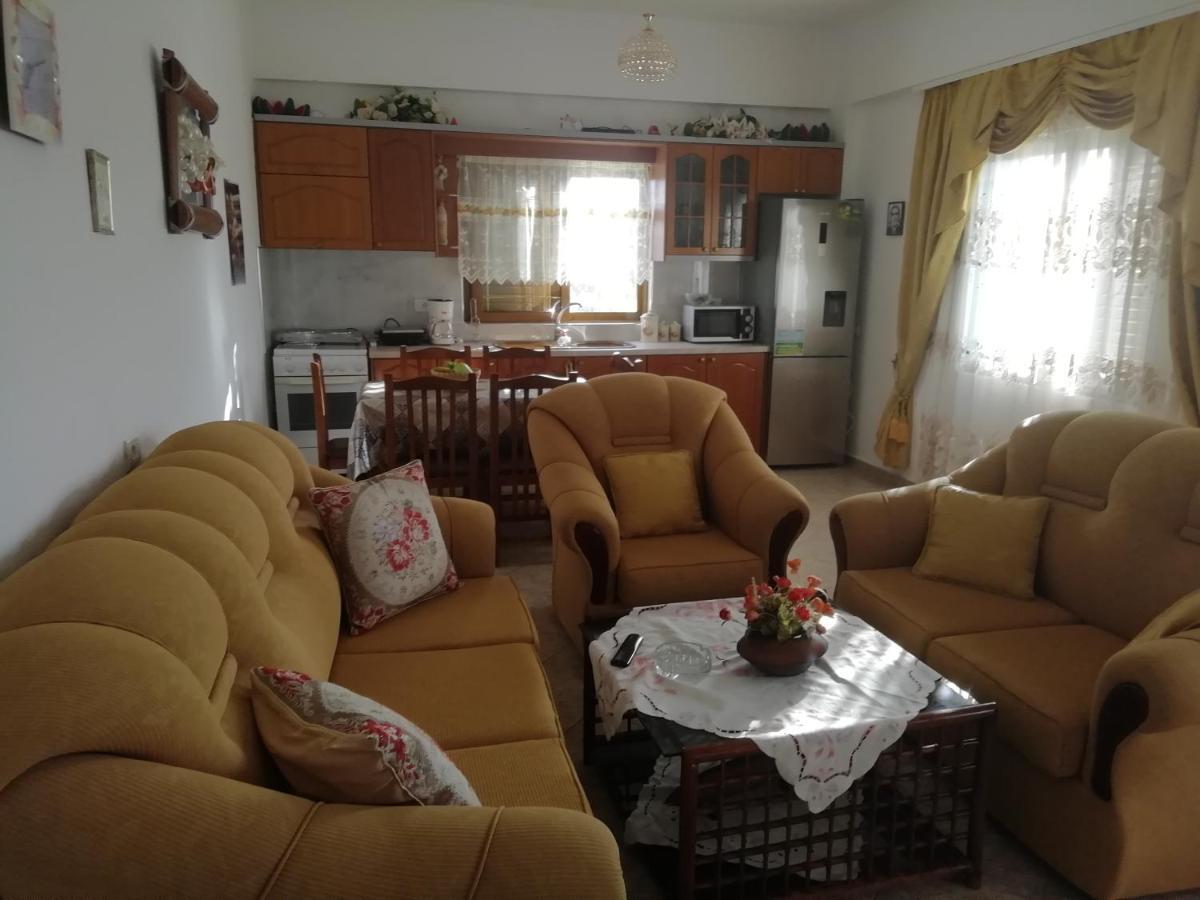 Jonny Guesthouse Ксамил Экстерьер фото